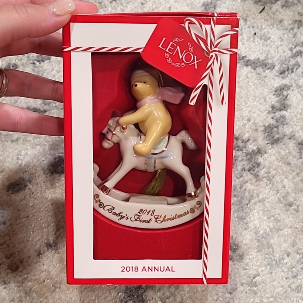 Winnie the Pooh Ornament